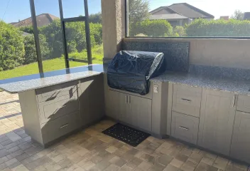 outdoor kitchen