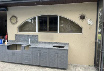 outdoor kitchen