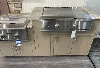 outdoor kitchen