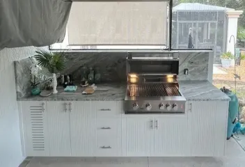 outdoor kitchen